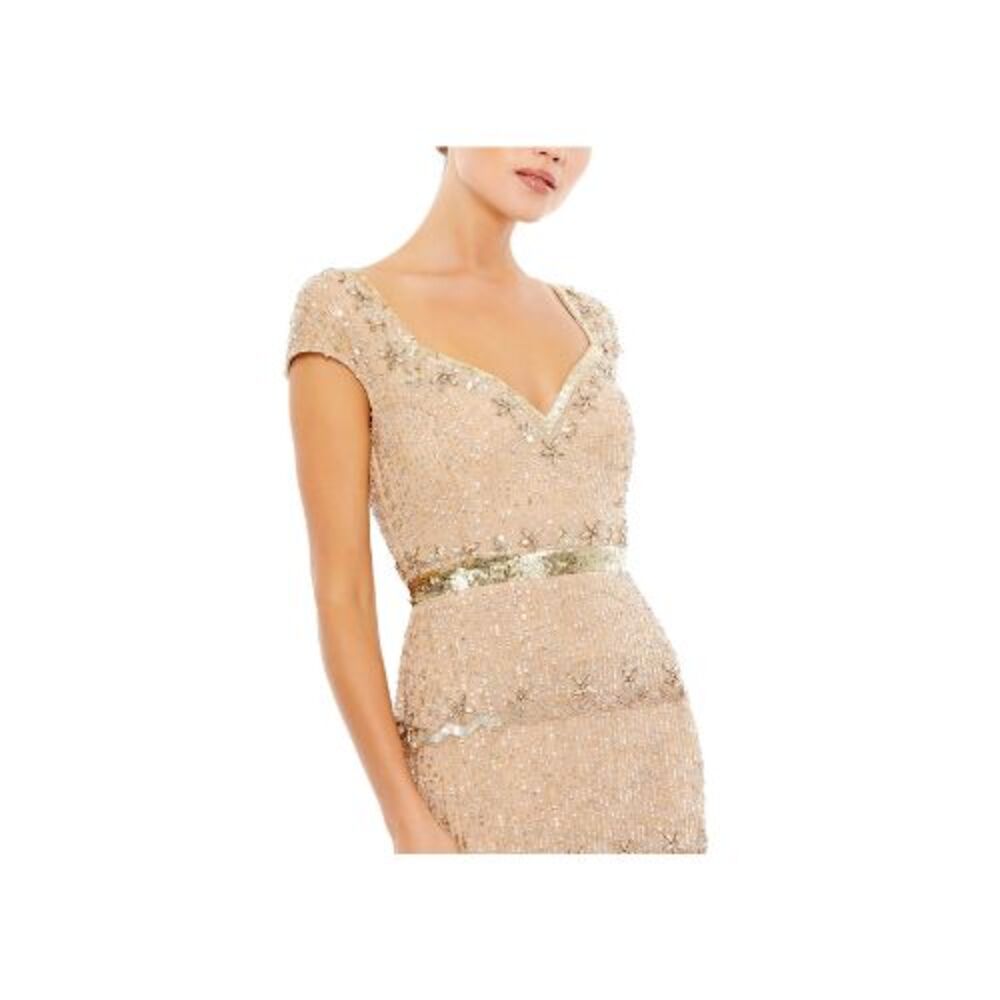 Stunning Mac Duggal 9089 Evening Dress New with tags Size 16 Retails for $598